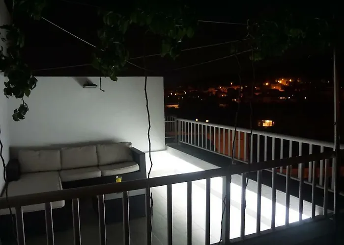 Stay In Split