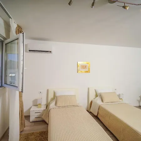 Stay In Split Exterior photo