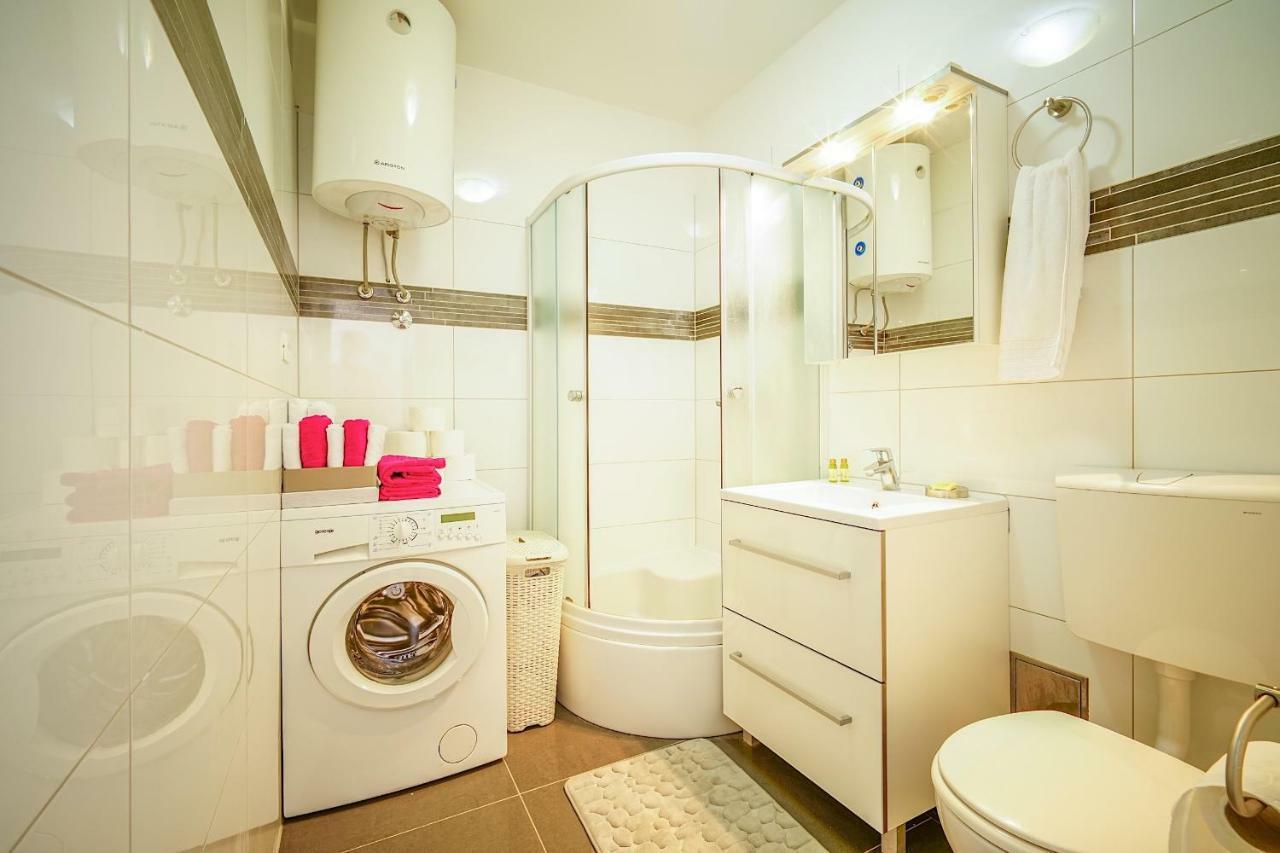 In Apartmán *